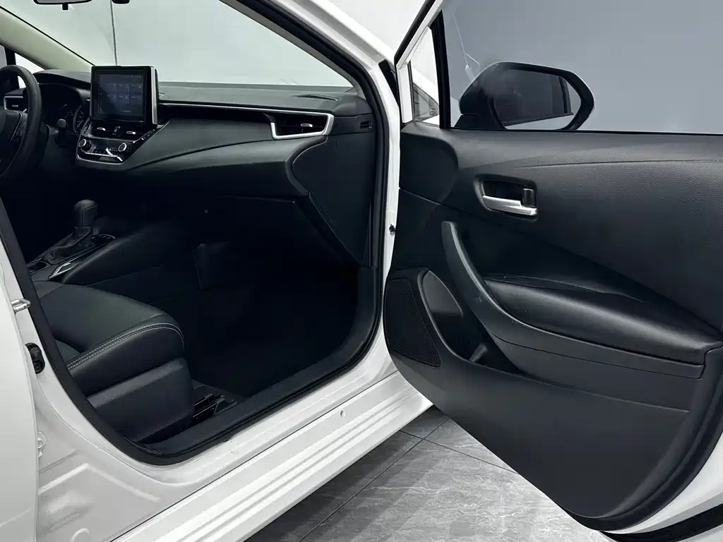 Toyota Corolla 2022 — фото 18