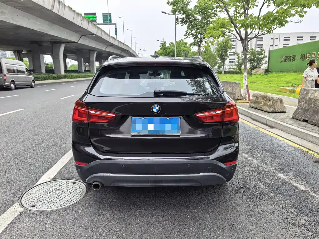 BMW X1 2017 — фото 16