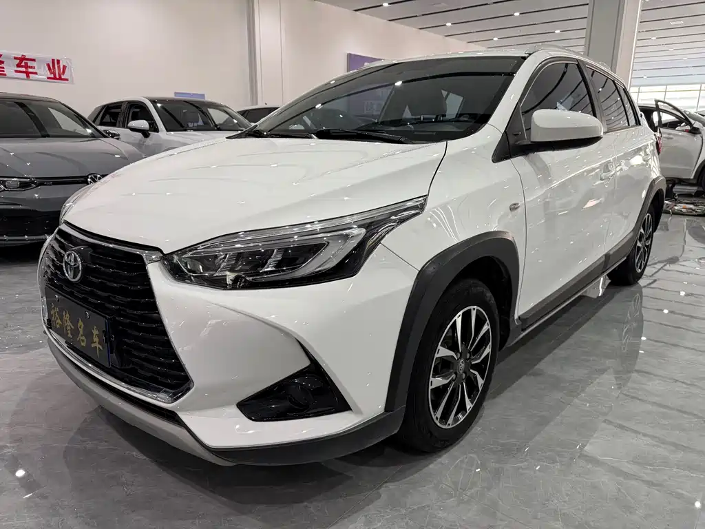 Toyota Yaris L 2022