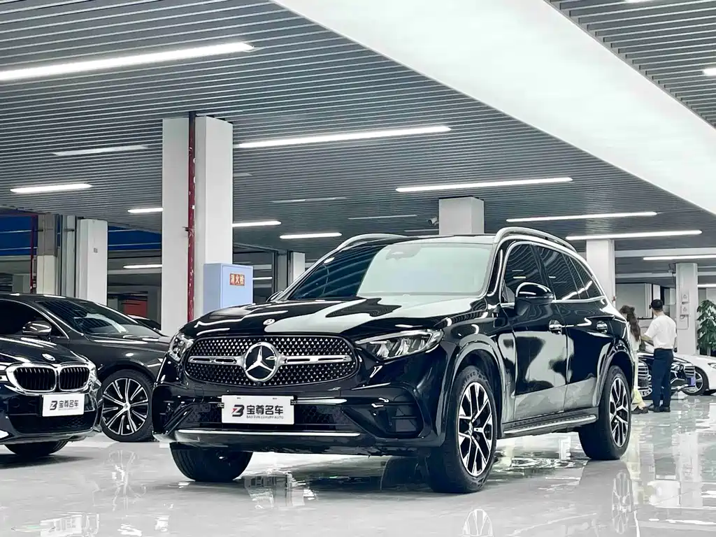 Mercedes-Benz GLC 2023 — фото 1