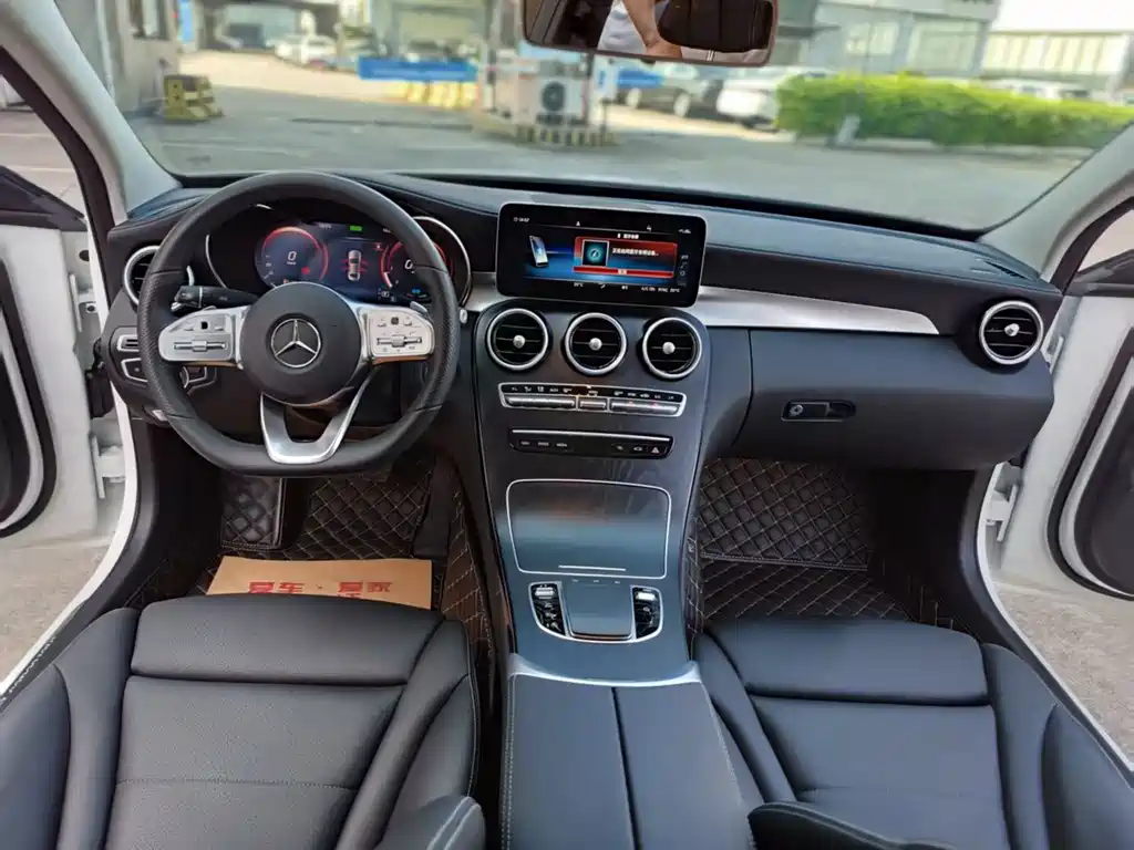 Mercedes-Benz C-Class 2020 — фото 7
