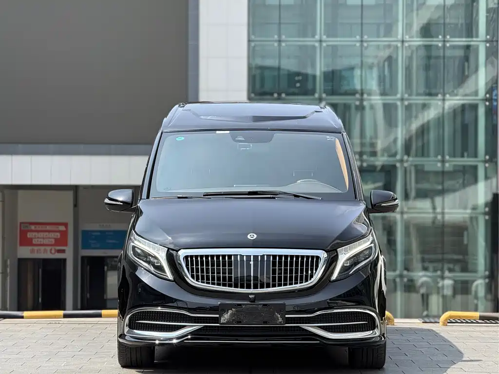 Mercedes-Benz V-Class 2023 — фото 3