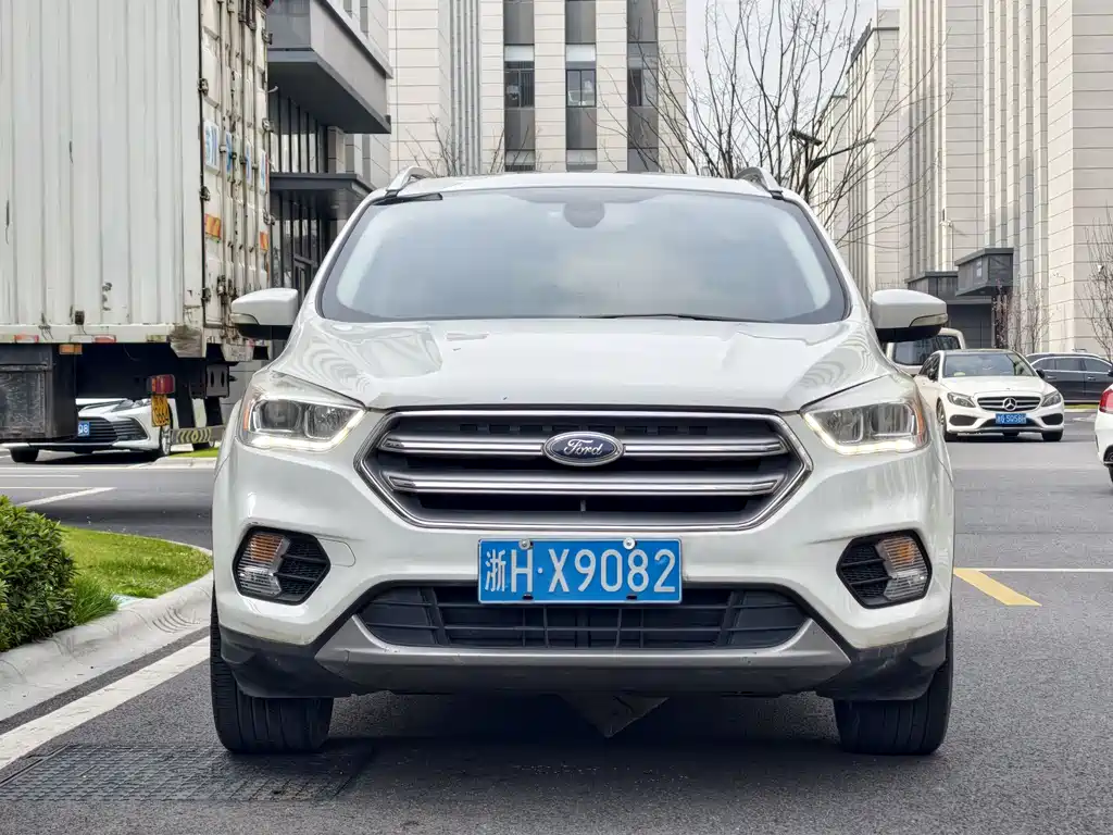 Ford Kuga 2016 — фото 4