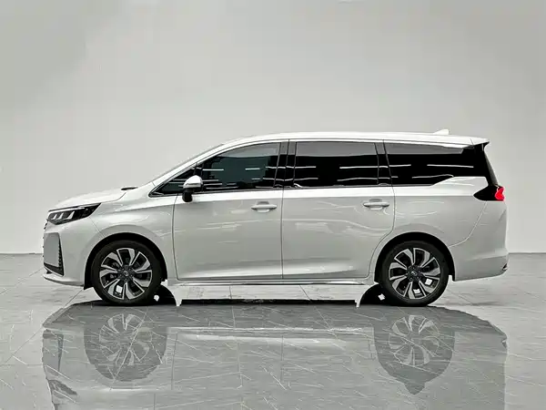 GAC Trumpchi M6 2023