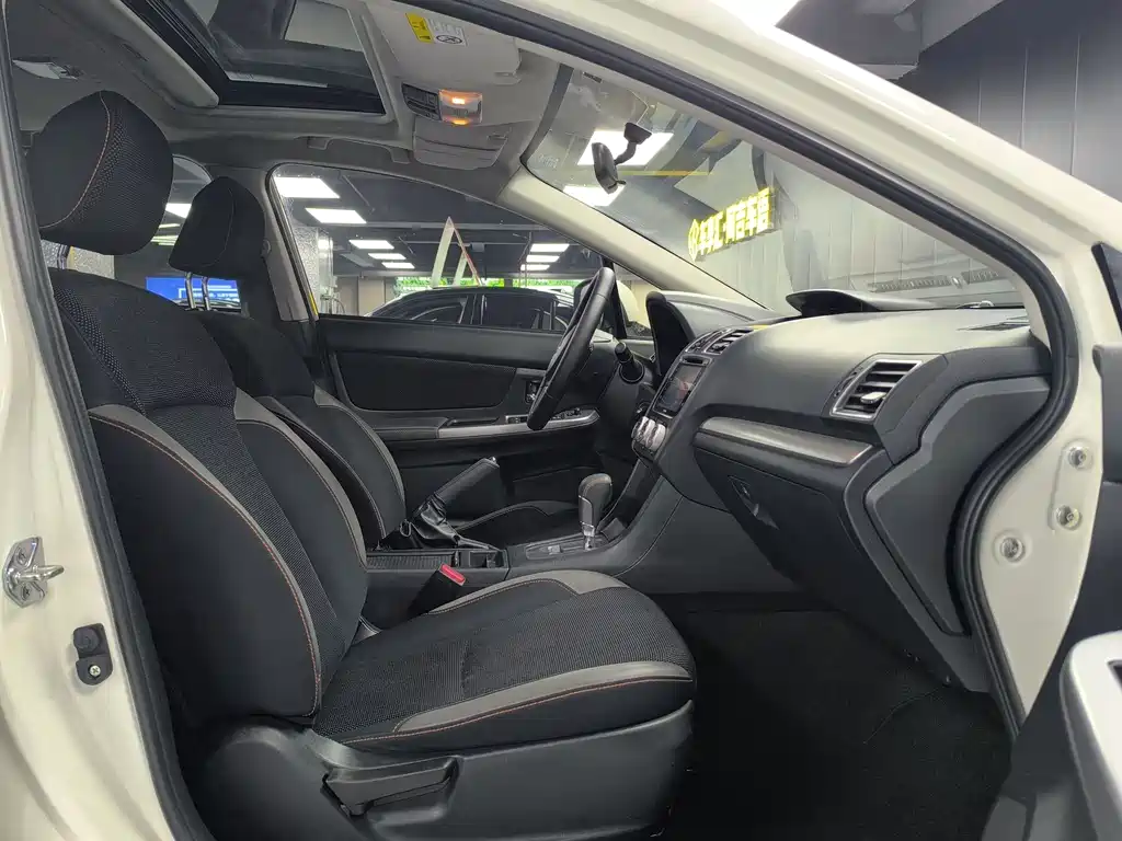 Subaru XV 2016 — фото 11