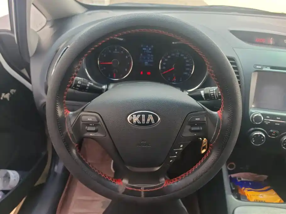 Kia K3 2015 — фото 15