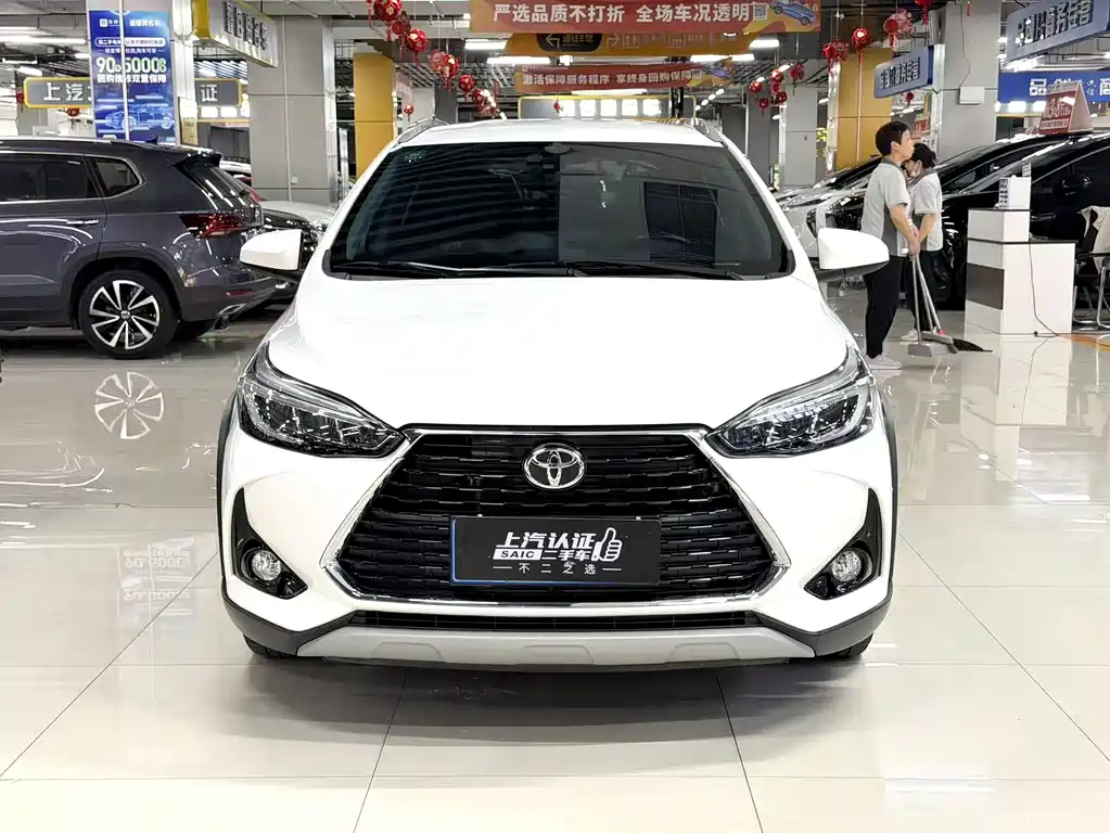Toyota Yaris L 2022