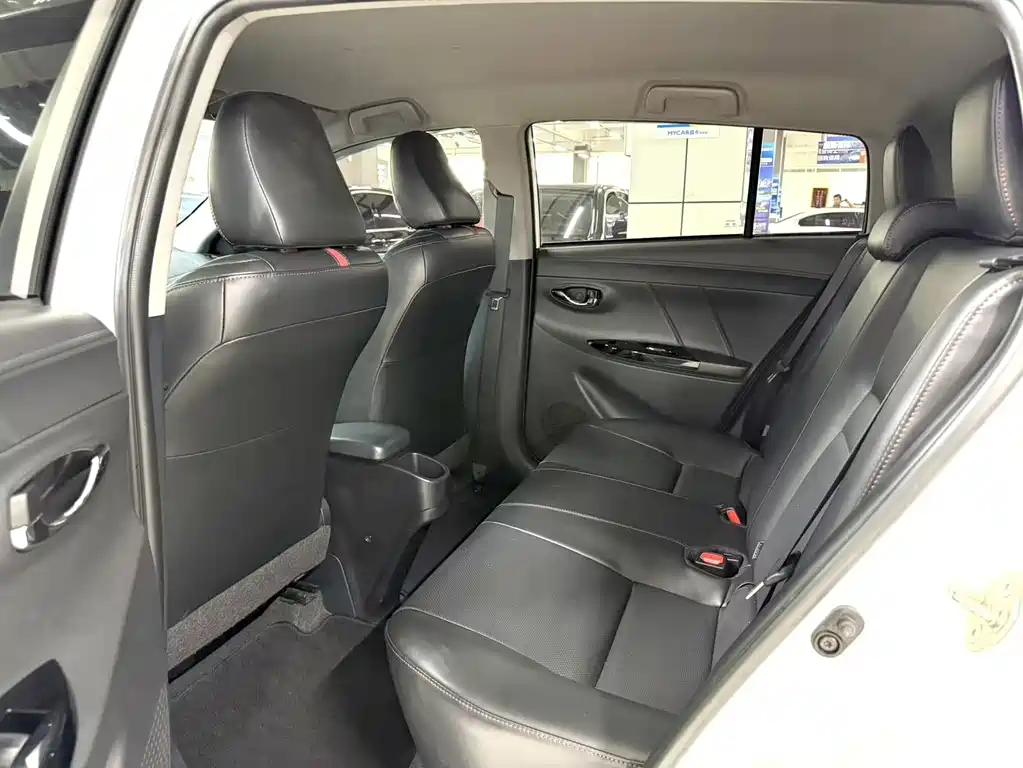 Toyota Yaris L 2022