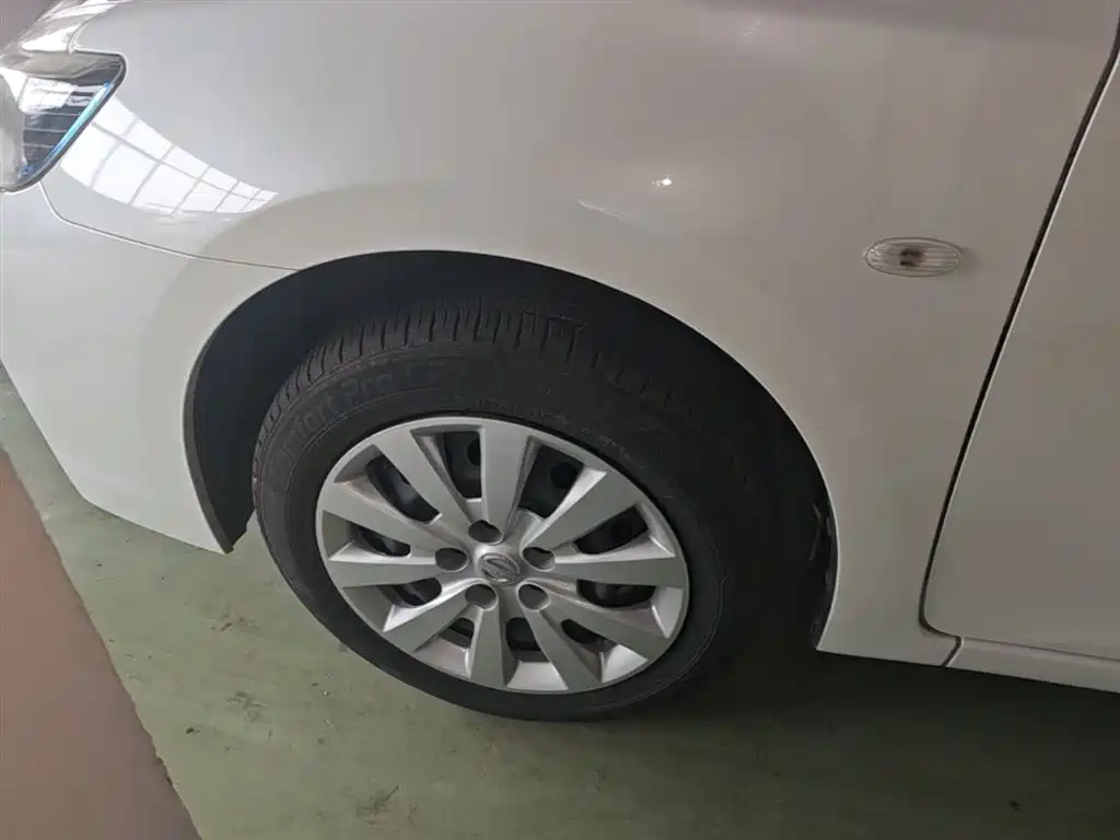 Nissan Sylphy EV 2019 — фото 23