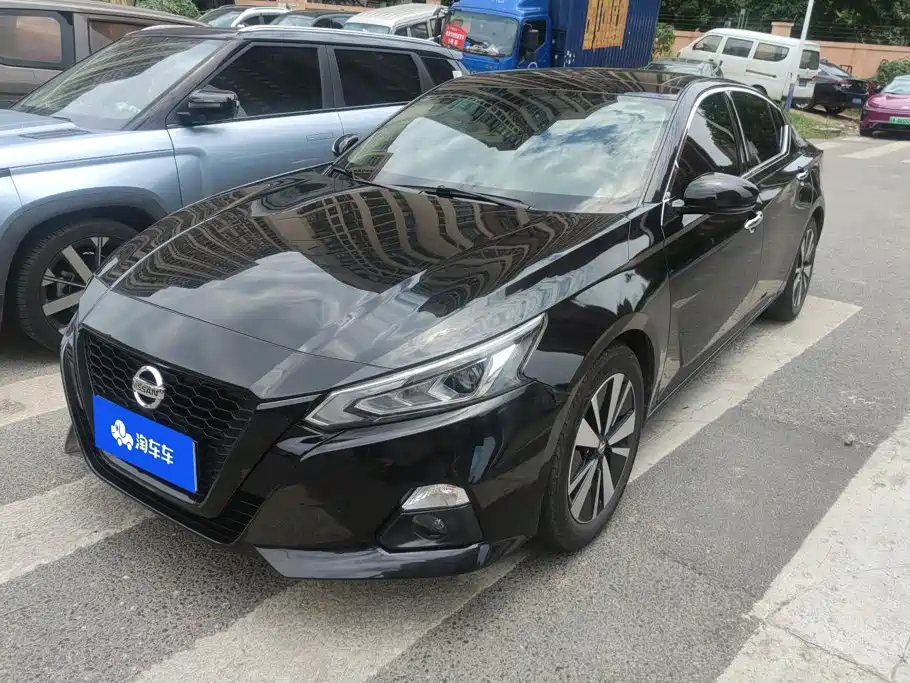 Nissan Teana 2022