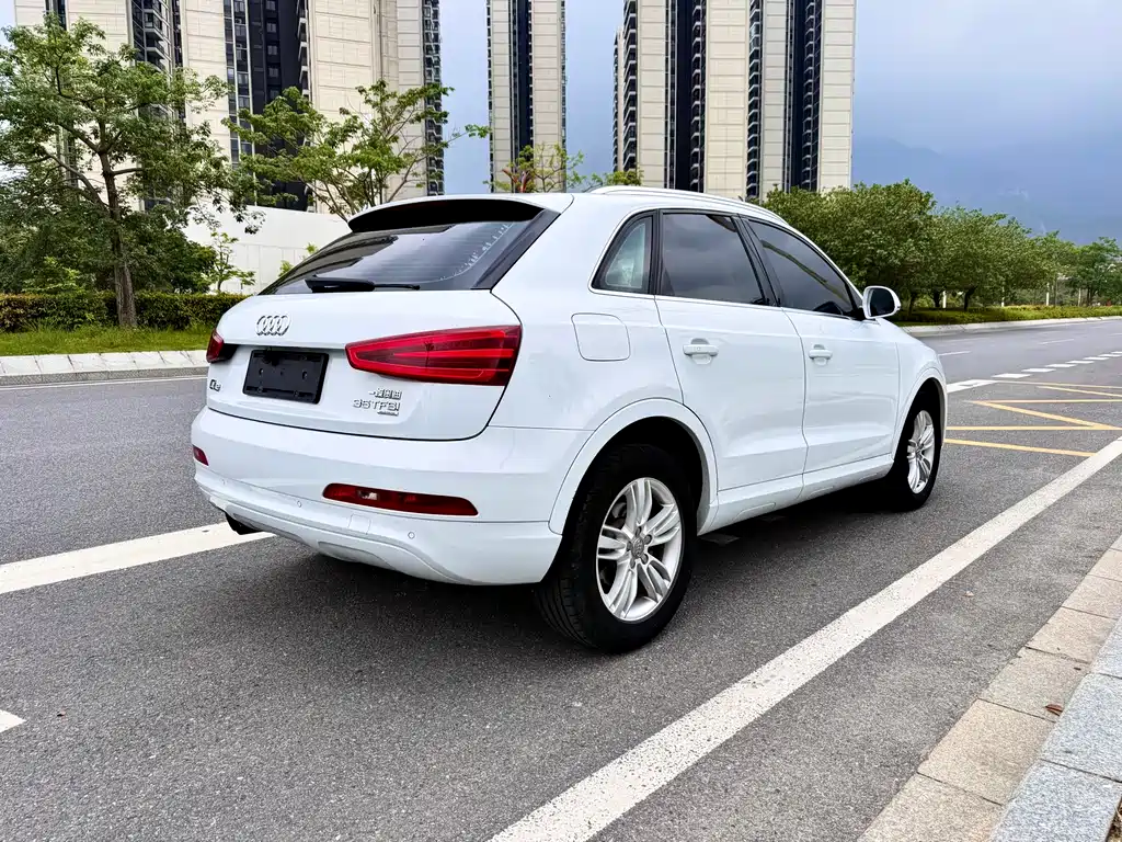 Audi Q3 2015 — фото 5