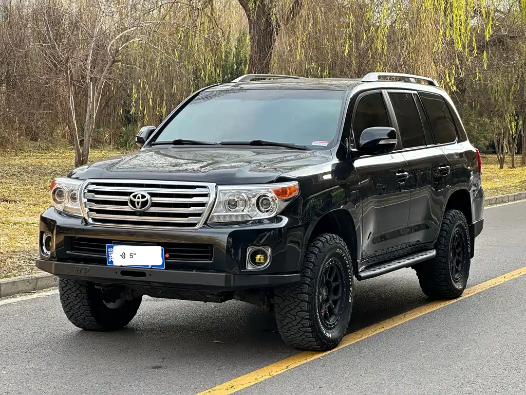 Toyota Land Cruiser 2016 — фото 1