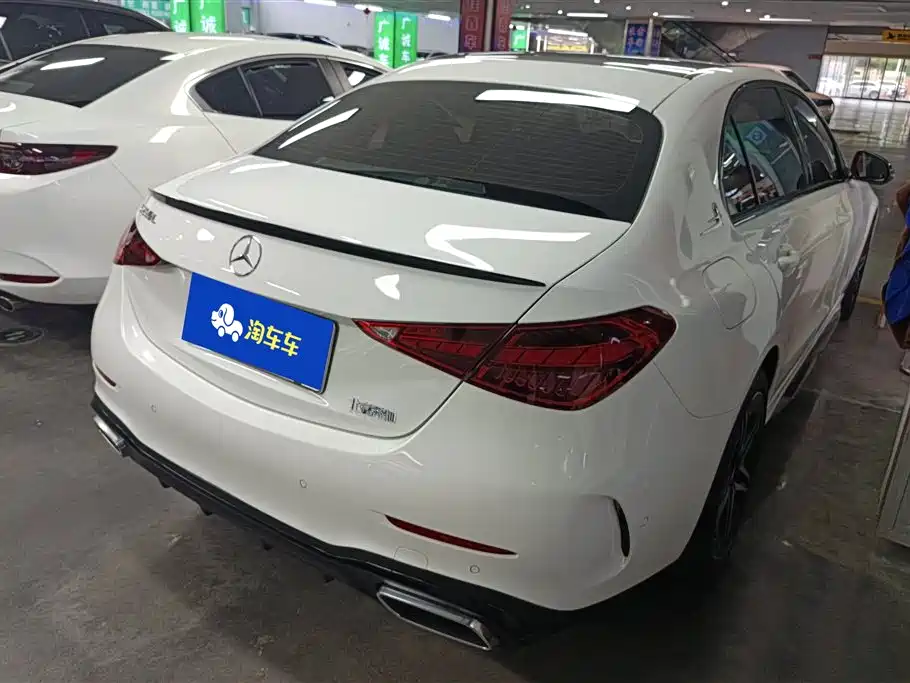 Mercedes-Benz C-Class 2024