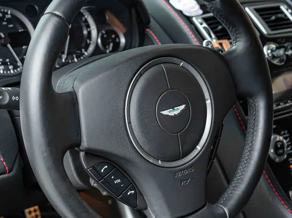Aston Martin Rapide 2014 — фото 13