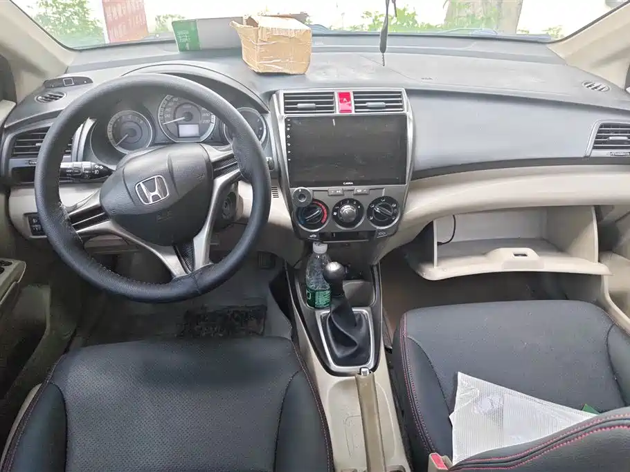 Honda City Classic 2015 — фото 12