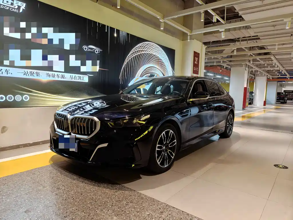 BMW 5 Series 2024