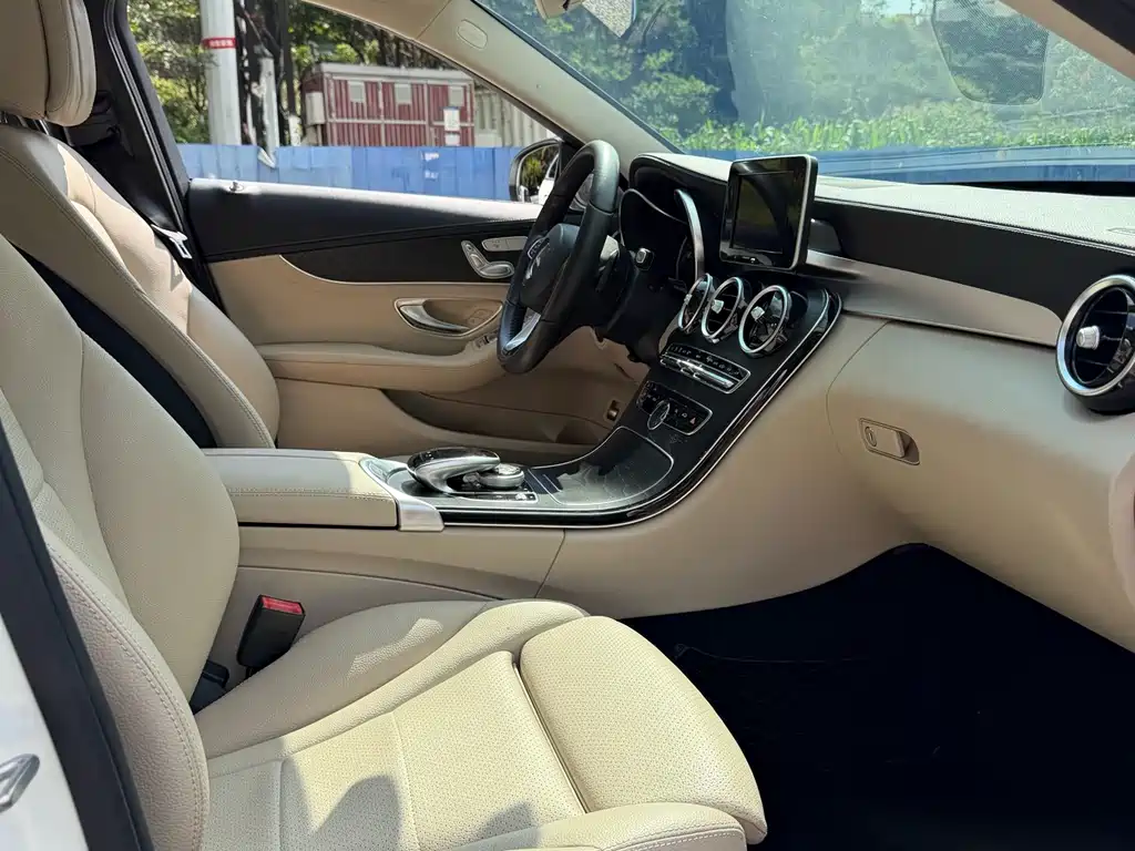 Mercedes-Benz C-Class 2020 — фото 15