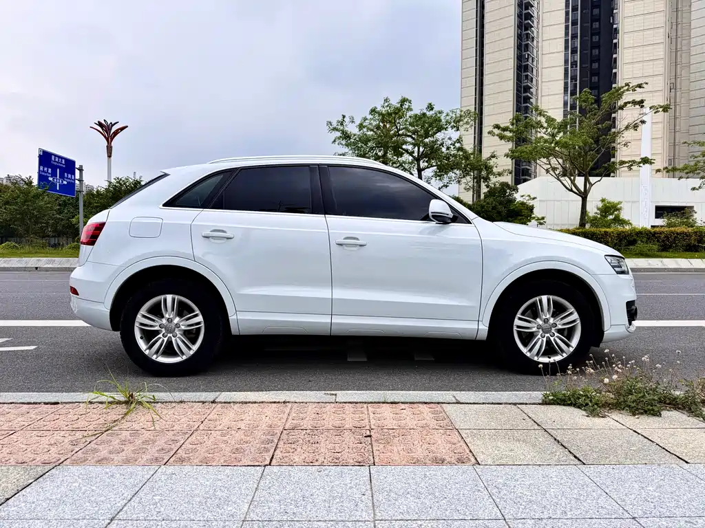 Audi Q3 2015 — фото 6