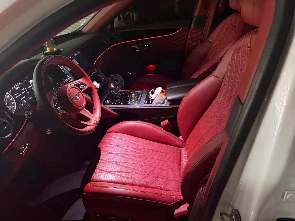 Bentley Flying Spur 2021 — фото 14