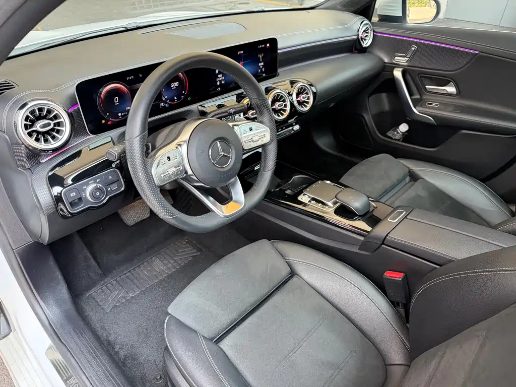 Mercedes-Benz A-Class 2020 — фото 6