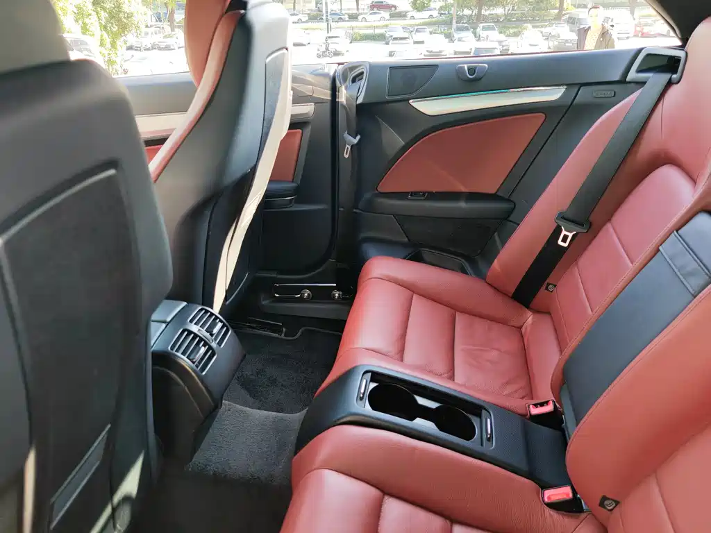 Mercedes-Benz E-Class 2013 — фото 12
