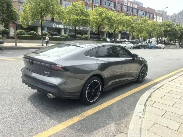 Changan UNI-V 2023
