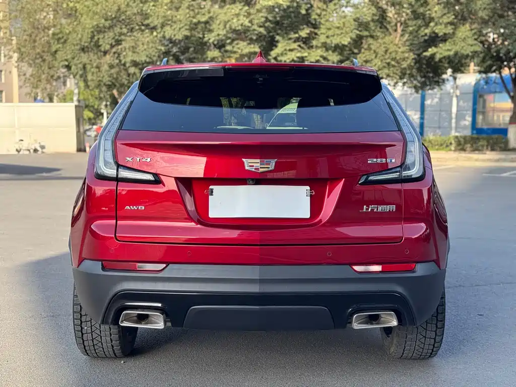 Cadillac XT4 2022 — фото 11