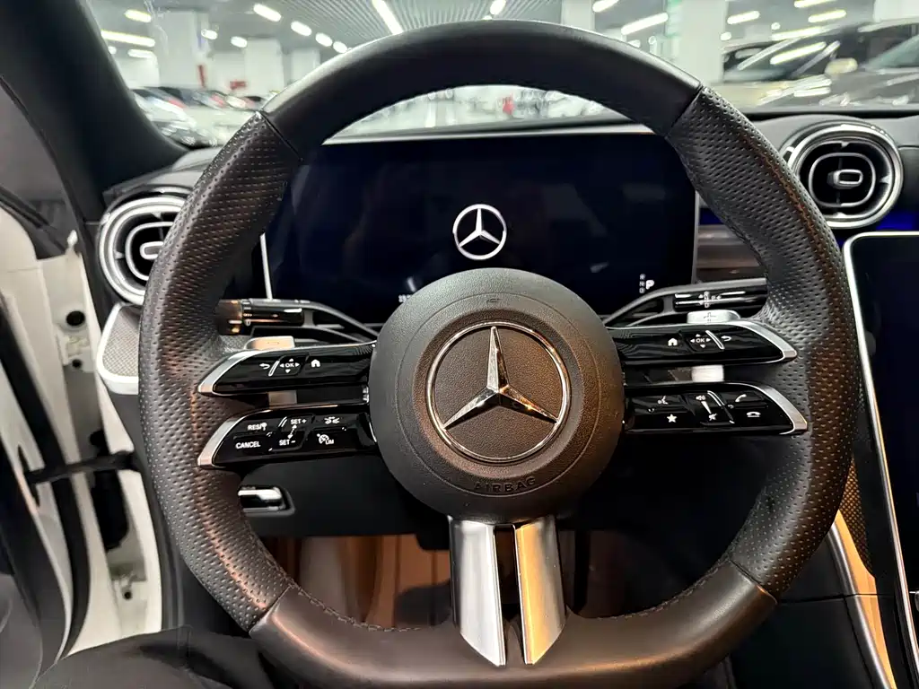Mercedes-Benz C-Class 2023 — фото 7