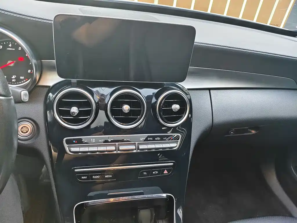 Mercedes-Benz C-Class 2019 — фото 15