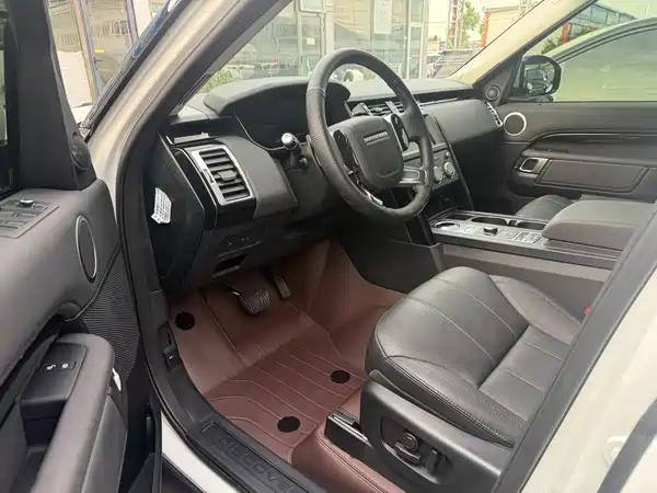 Land Rover Discovery 2021