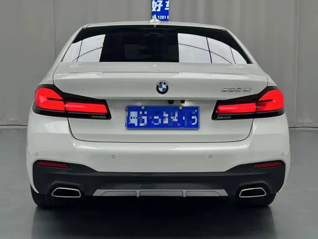 BMW 5 Series 2022 — фото 14