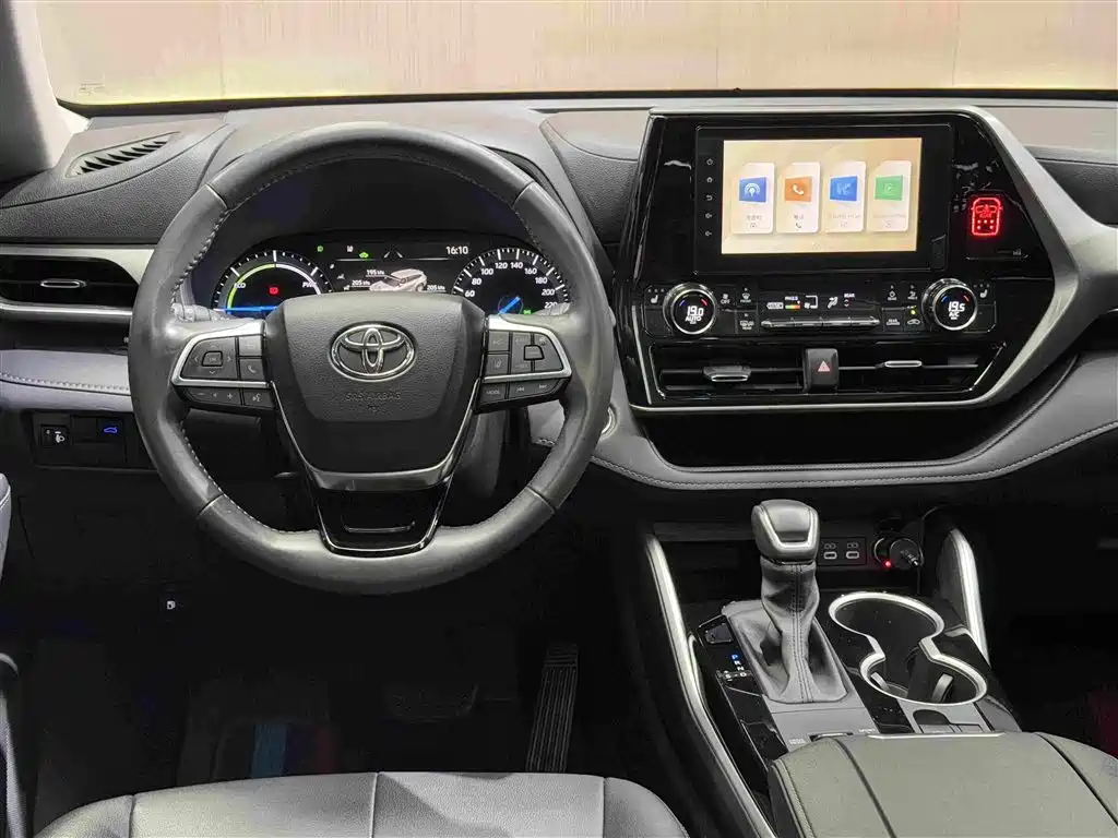 Toyota Highlander 2024 — фото 15