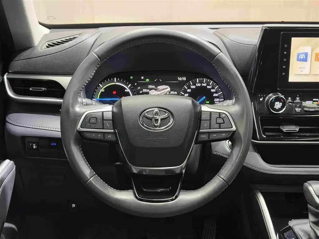Toyota Highlander 2024 — фото 16