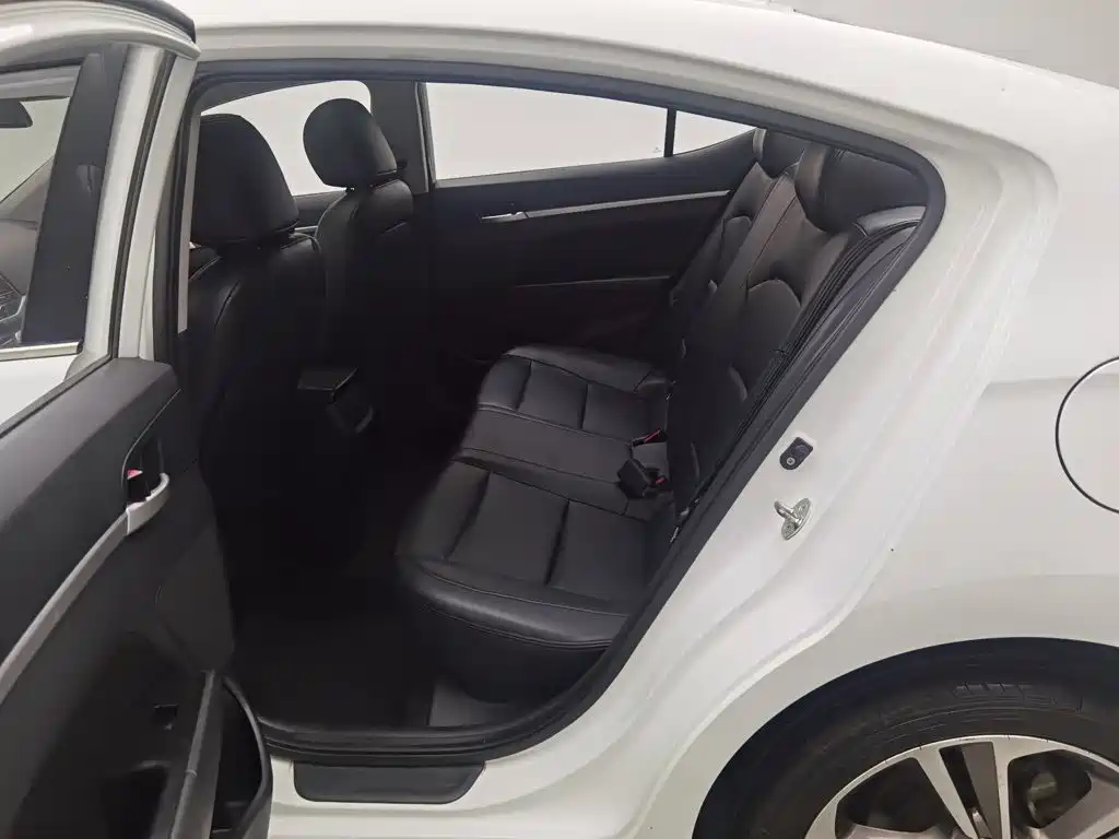 Hyundai Celesta 2016 — фото 15