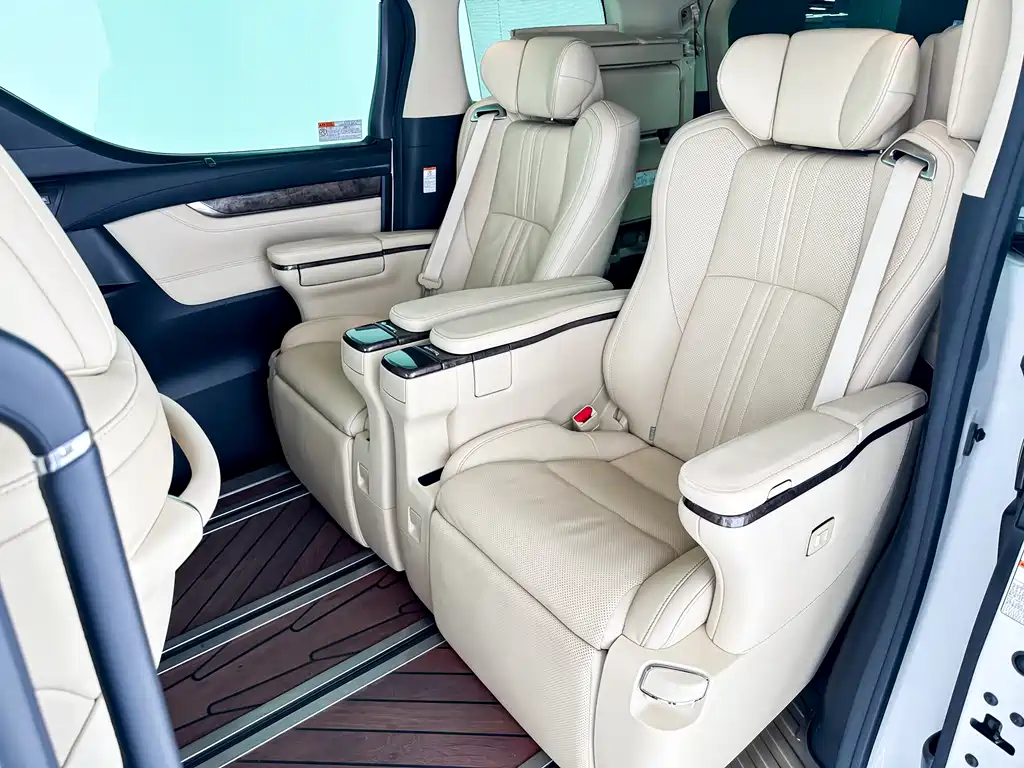 Toyota Vellfire 2021 — фото 5