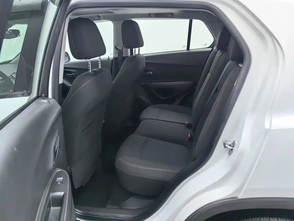 Chevrolet Trax 2017 — фото 15