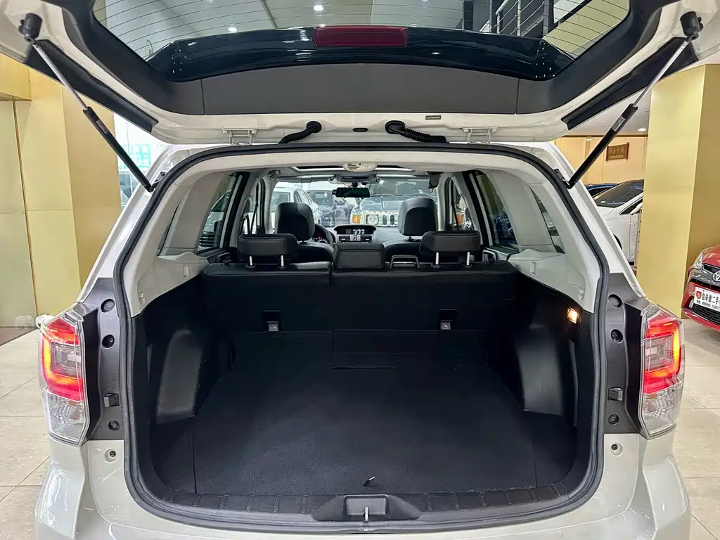 Subaru Forester 2018 — фото 20