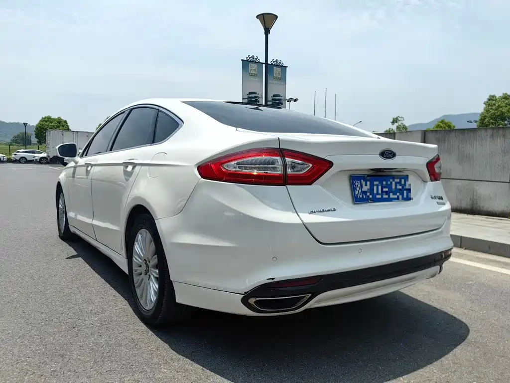 Ford Mondeo 2016 — фото 7