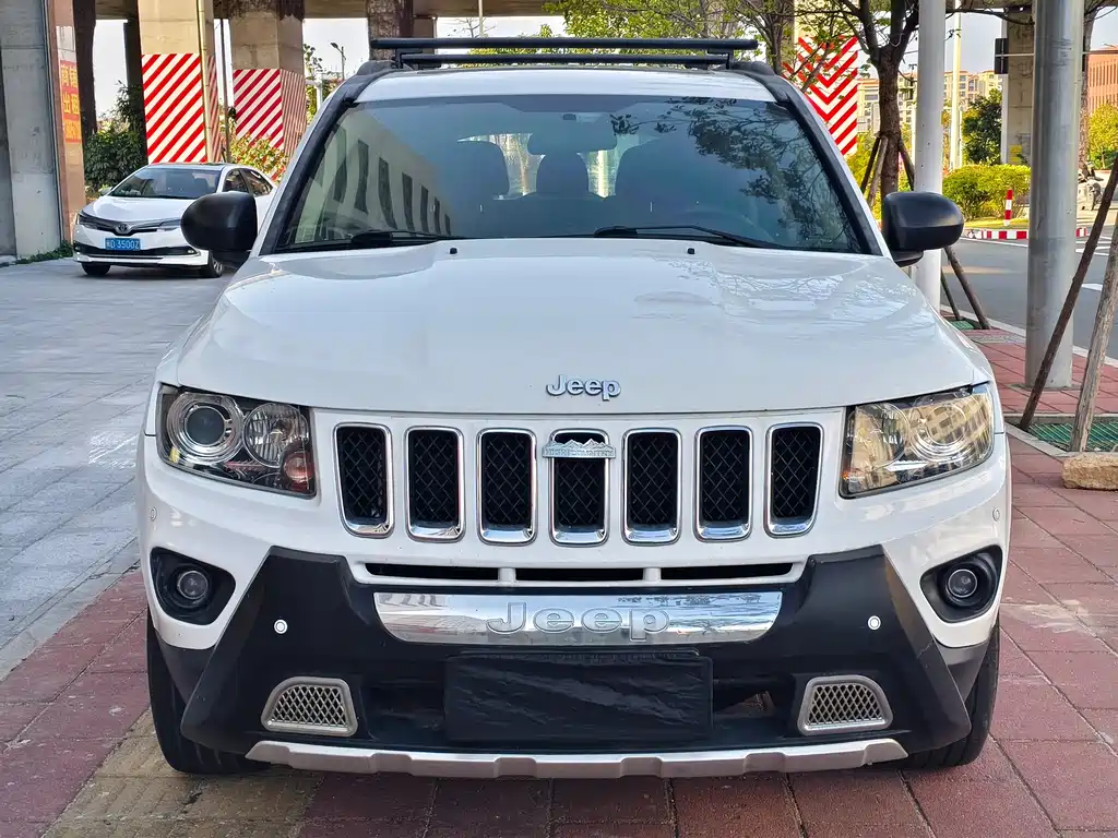 Jeep Compass 2015 — фото 2
