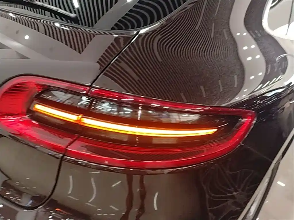 Porsche Macan 2018 — фото 8