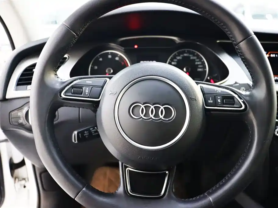 Audi A4L 2014 — фото 13