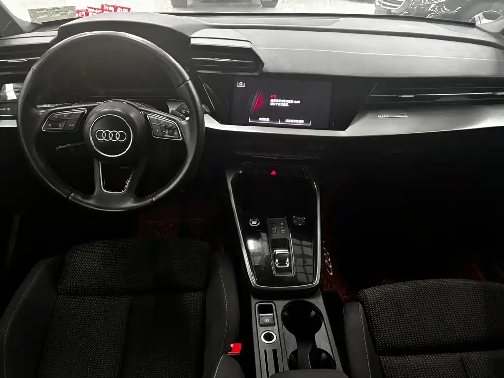 Audi A3 2021 — фото 9