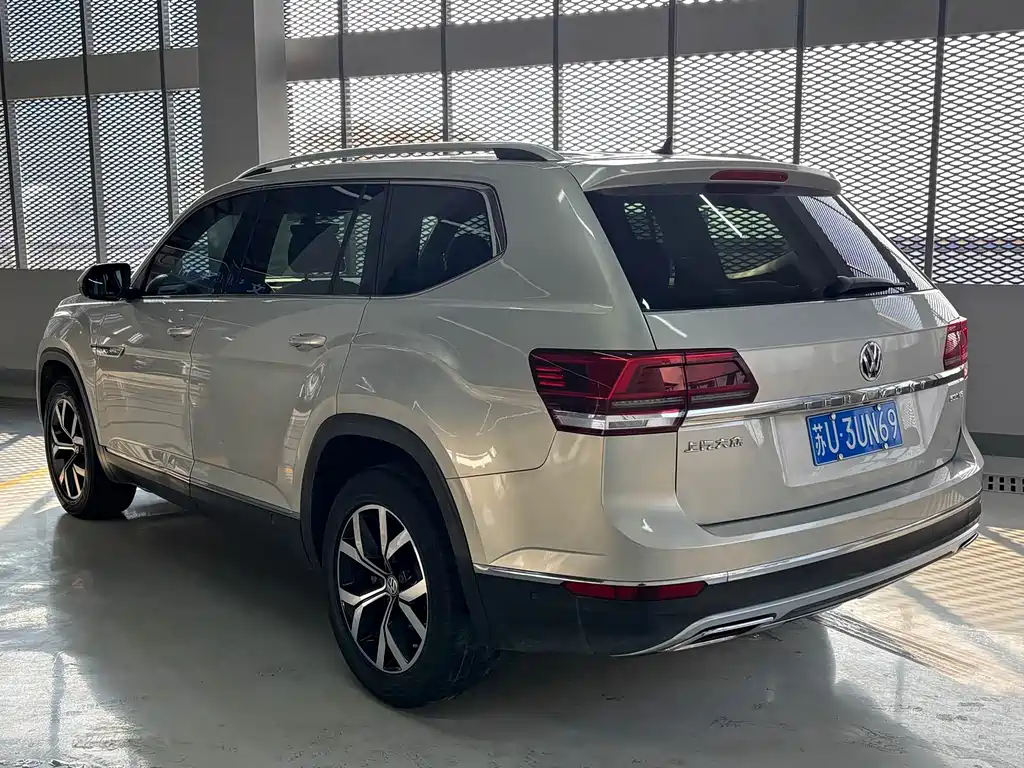 Volkswagen Teramont 2017 — фото 12