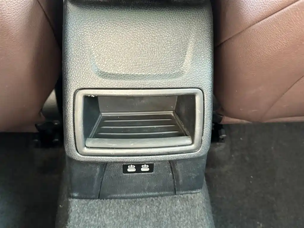 BMW 1 Series 2021 — фото 17