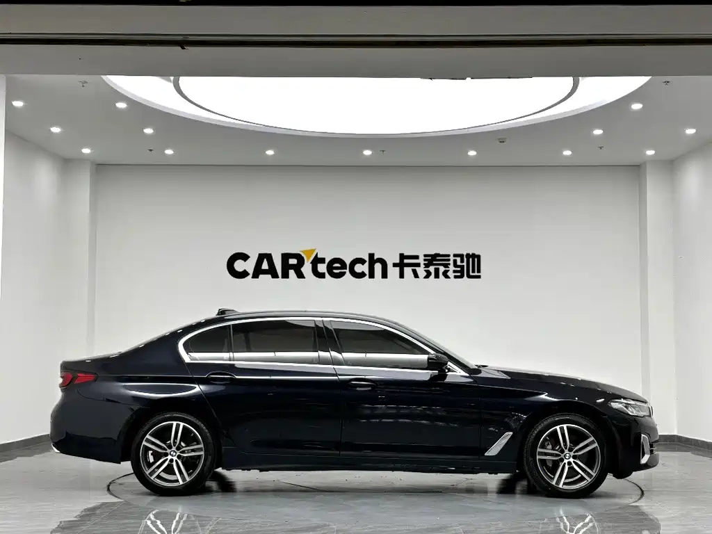 BMW 5 Series 2021