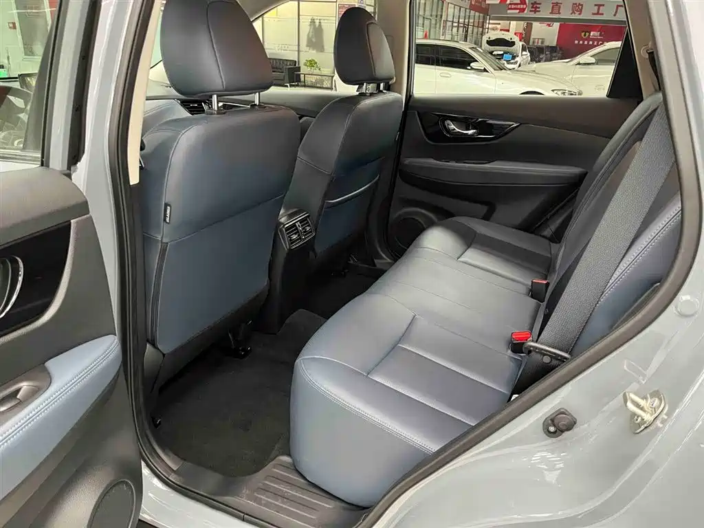 Nissan X-Trail 2025 — фото 13