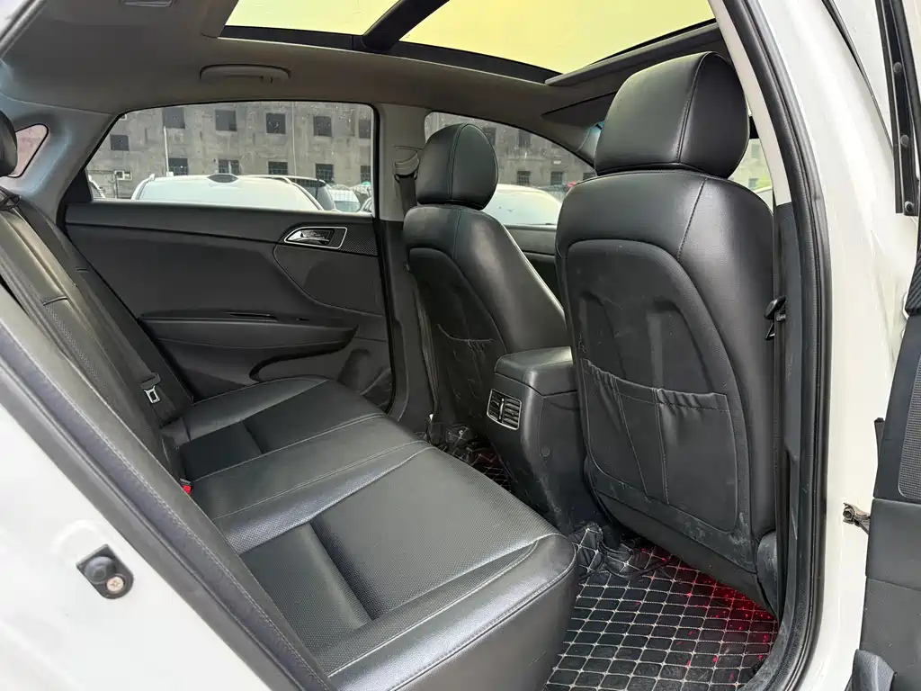 Hyundai Mistra 2015 — фото 8