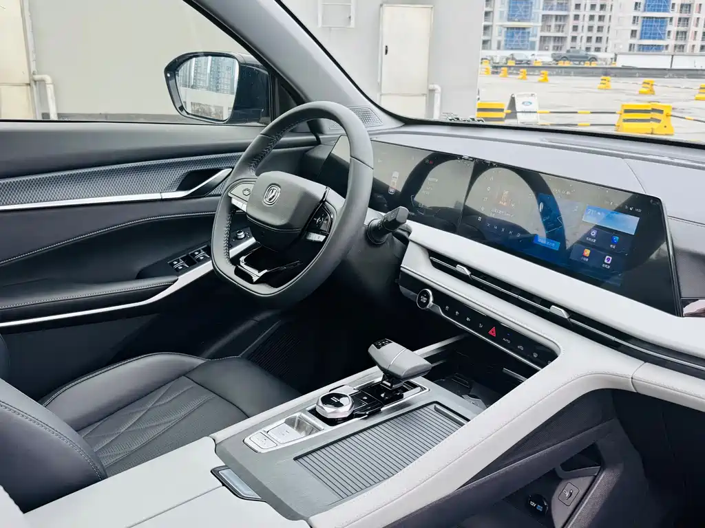 Changan CS75 PLUS 2025 — фото 13