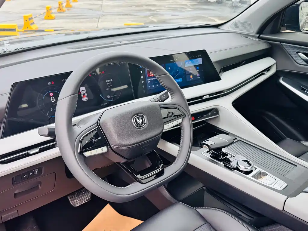 Changan CS75 PLUS 2025 — фото 11
