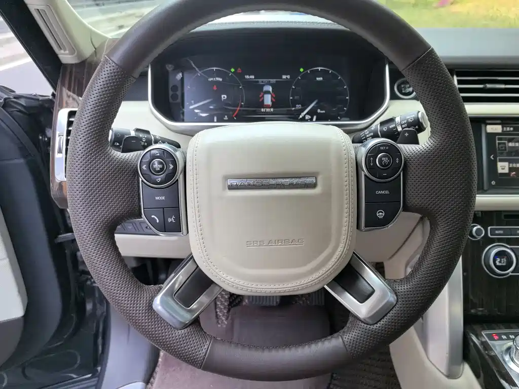 Land Rover Range Rover 2016 — фото 11